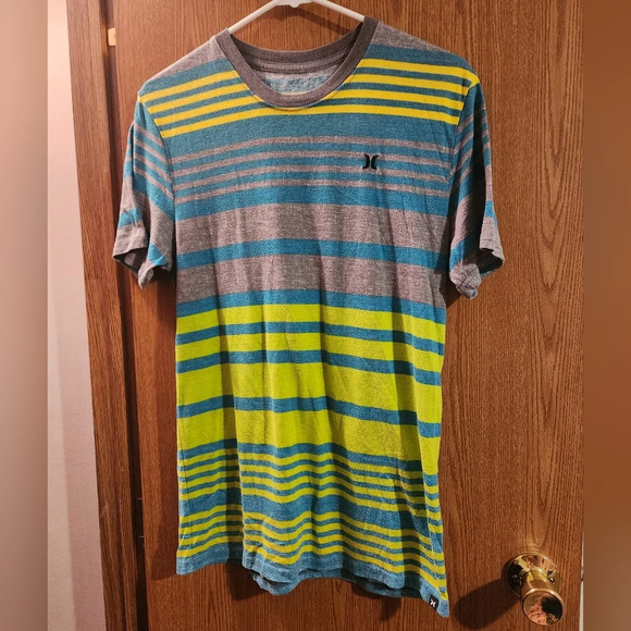Hurley Size Medium Men's Striped T-Shirt - Picture 3 of 7